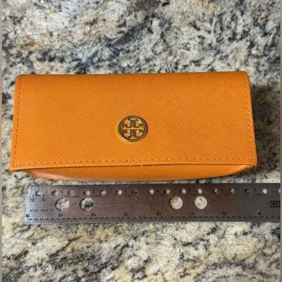 Tory Burch sunglasses Case - Picture 2 of 9